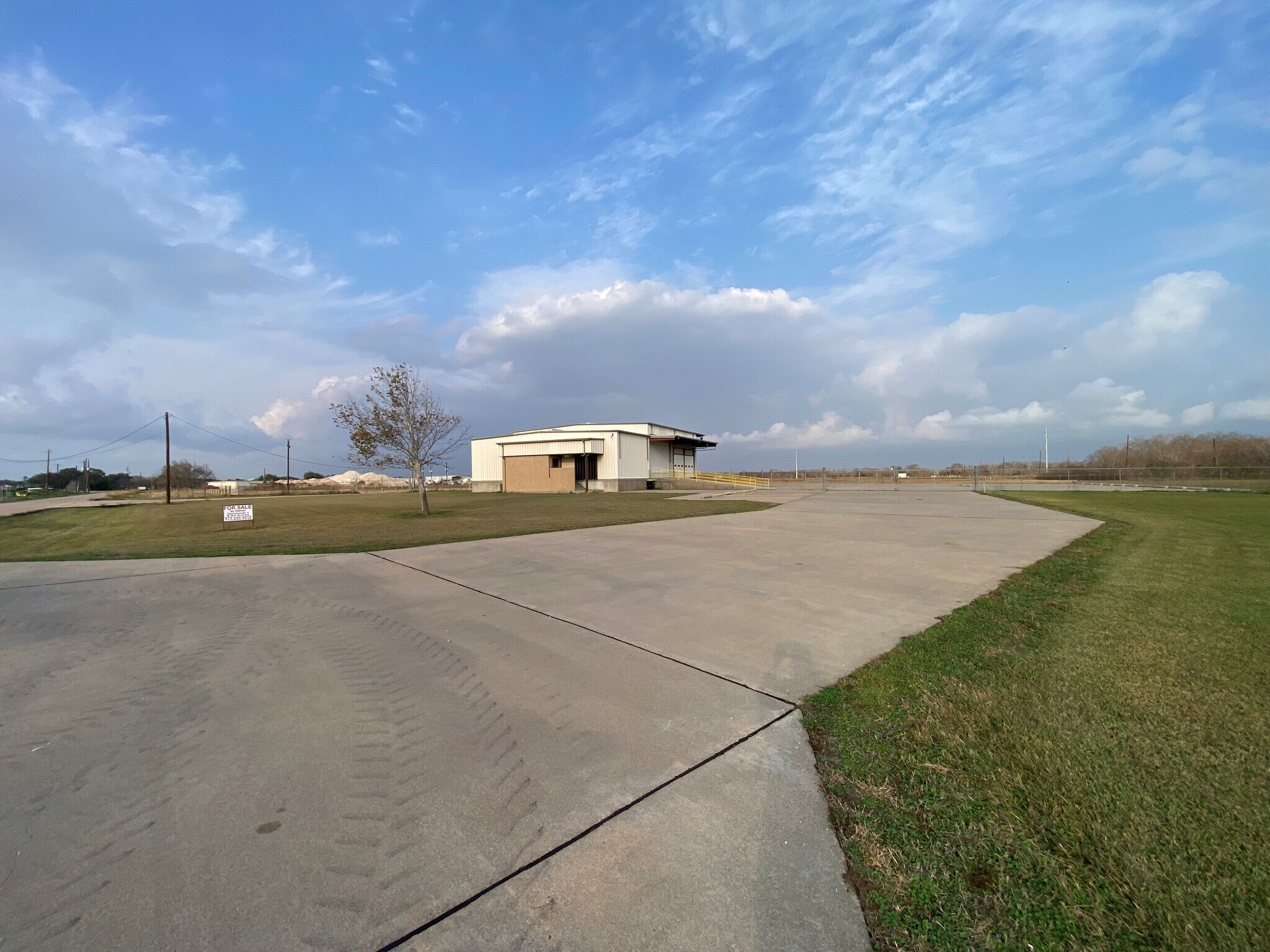 140 Industrial Park Dr dr, Bay City, TX for sale Primary Photo- Image 1 of 26