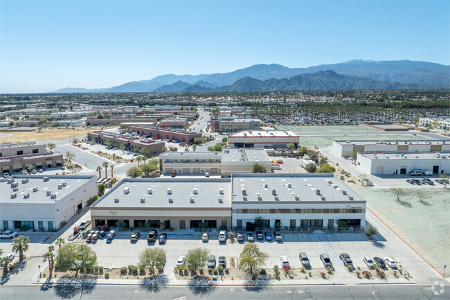 Plus de détails pour 77711 Flora Rd, Palm Desert, CA - Industriel à vendre