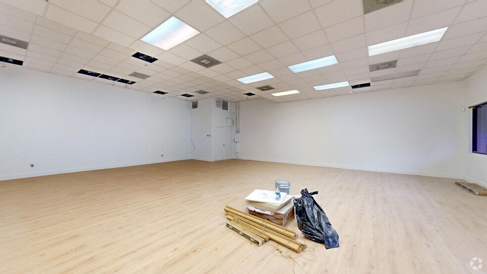 6350-6370 NW 82nd Ave, Miami, FL for lease - Matterport 3D Scan - Image 3 of 18