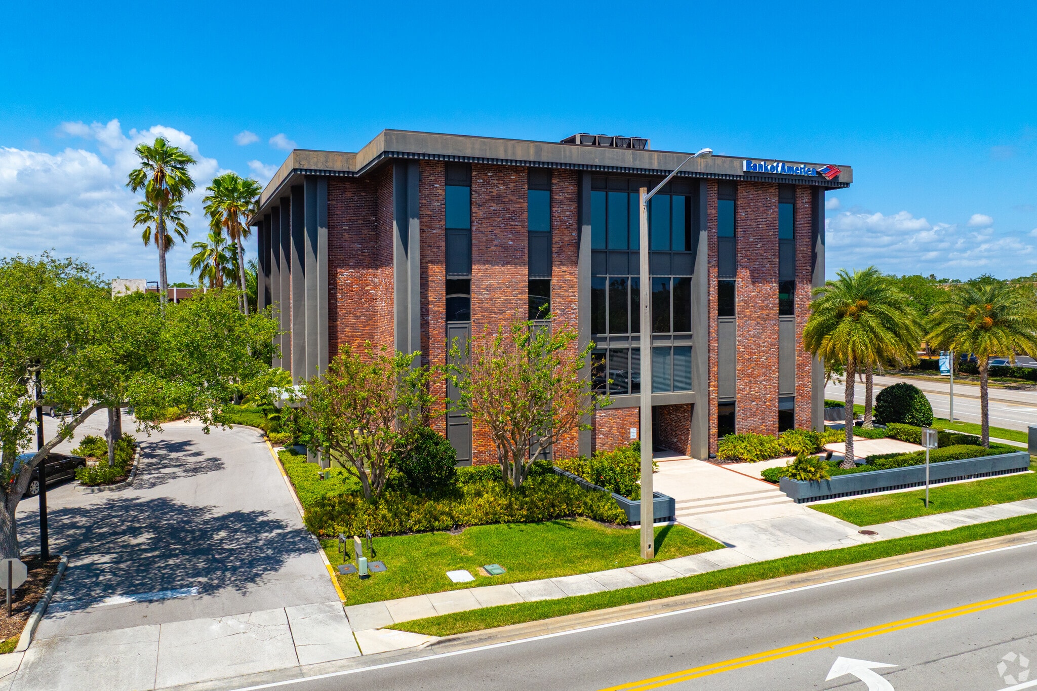 601 21st St, Vero Beach, FL for lease Building Photo- Image 1 of 14