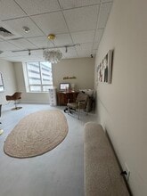 36 Lasalle Rd, West Hartford, CT à louer Photo intérieure- Image 2 de 9