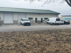 309 E 2nd St, Papillion, NE à louer Photo du bâtiment- Image 1 de 1