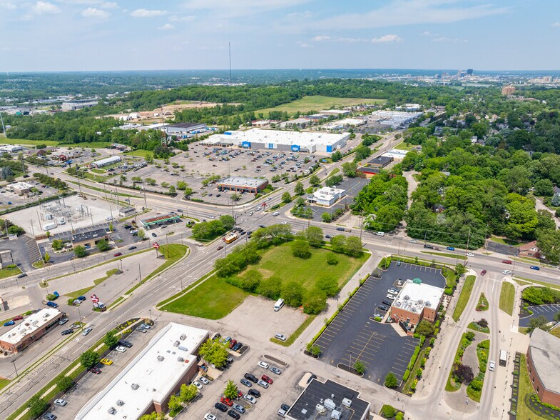 1490 W Dorothy Ln, Dayton, OH à vendre - Aérien - Image 2 de 14