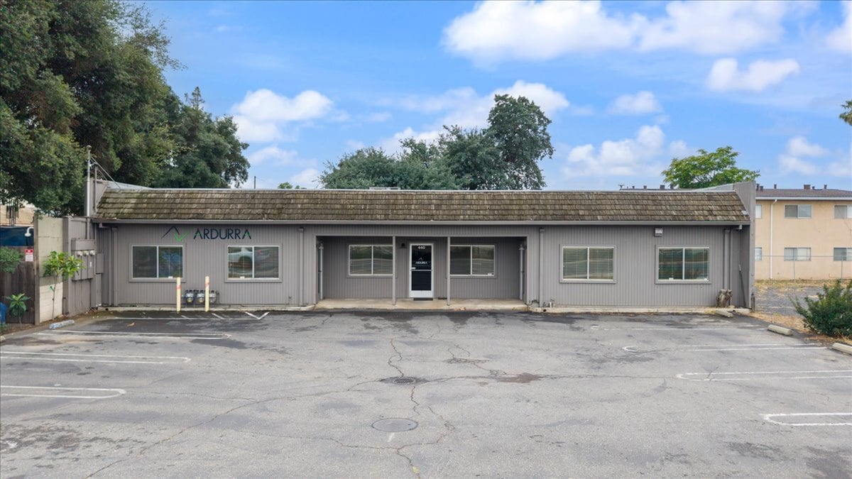 440 S Yosemite Ave, Oakdale, CA for sale Building Photo- Image 1 of 48