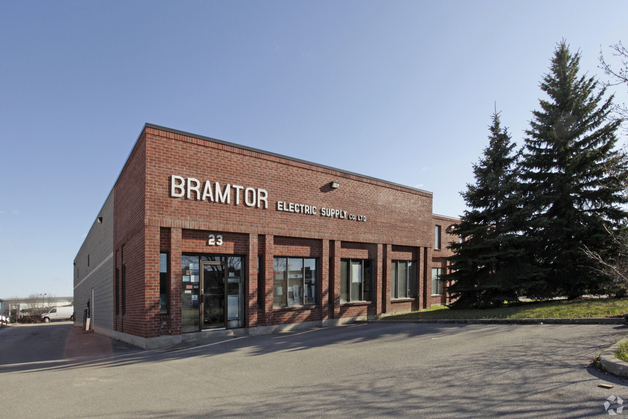 23 Strathearn Ave, Brampton, ON for sale Primary Photo- Image 1 of 1