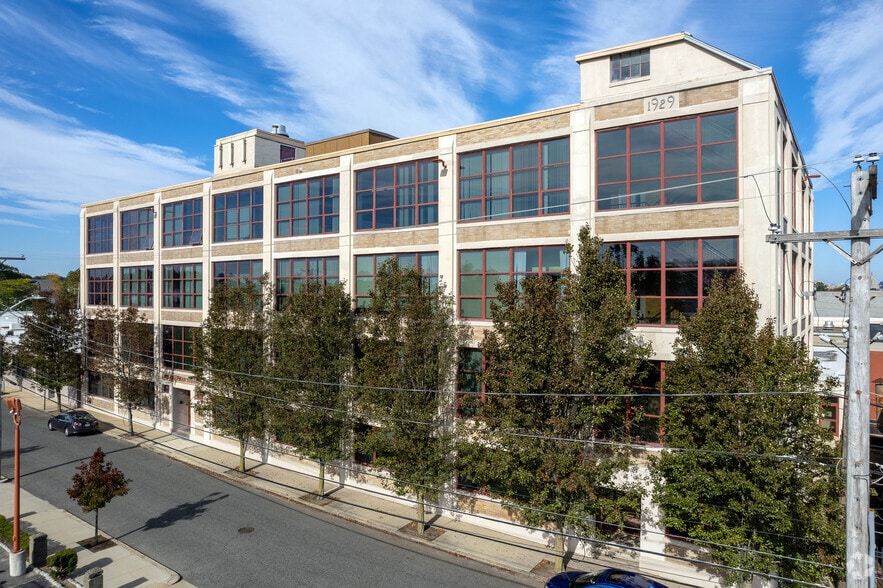 225 Chapman St, Providence, RI for lease - Primary Photo - Image 1 of 10