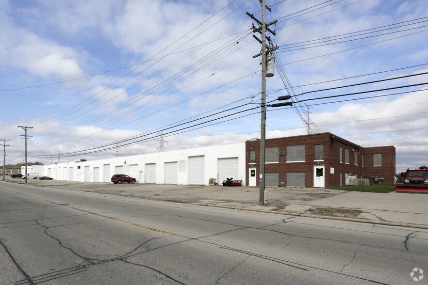 3700 45th St, Kenosha, WI for lease - Building Photo - Image 1 of 6