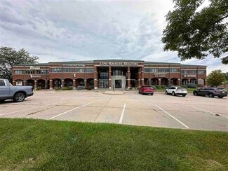 Plus de détails pour 2346 Mormon Trek Blvd, Iowa City, IA - Bureau à vendre