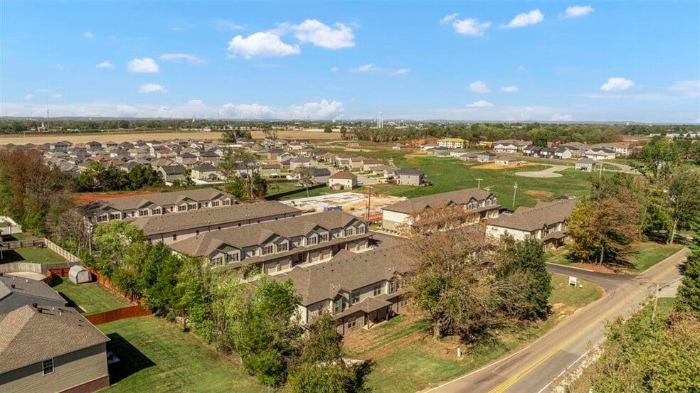 721 Plano Rd, Bowling Green, KY à vendre - Photo du bâtiment - Image 3 de 14