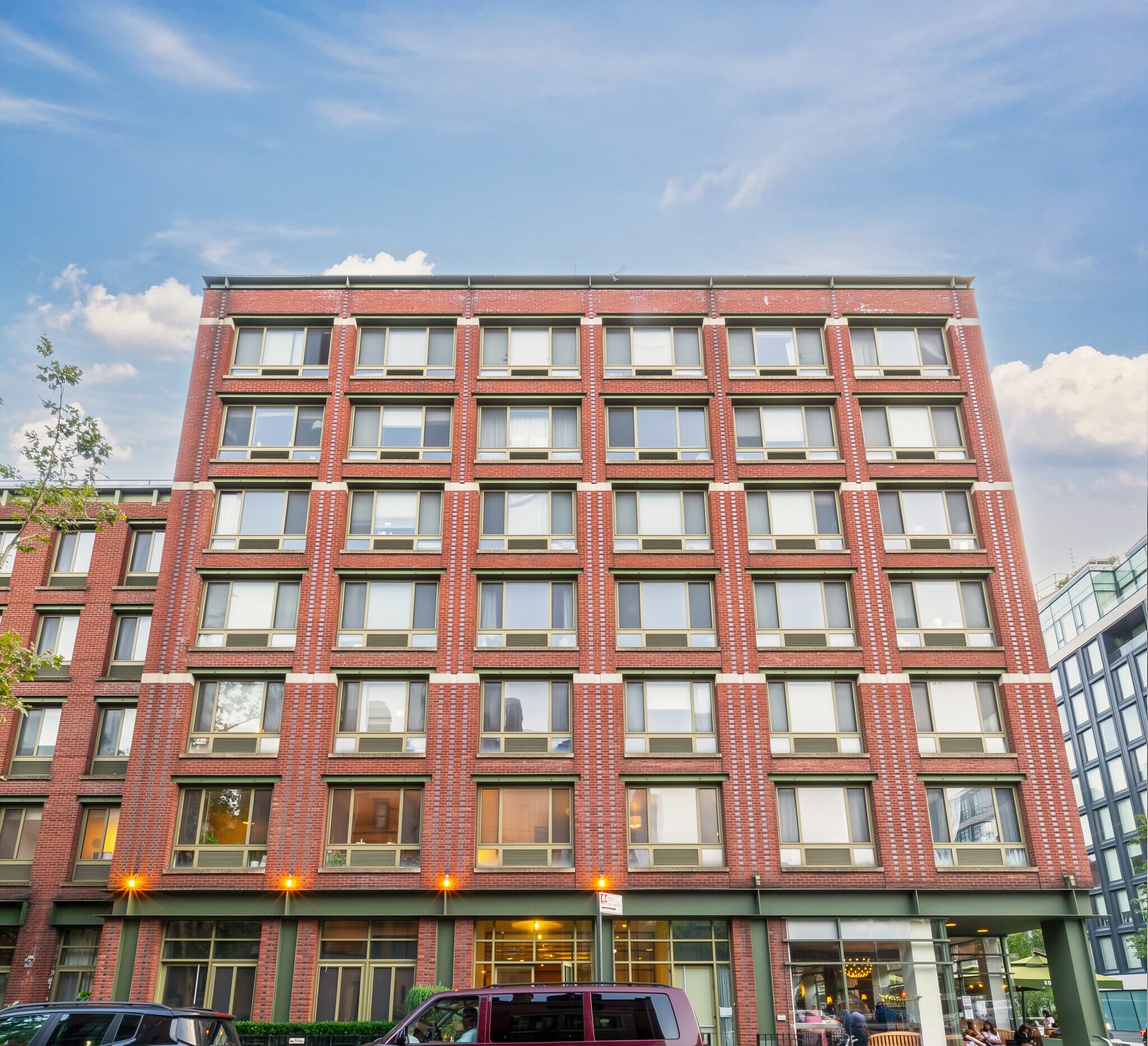 460 W 20th St, New York, NY à vendre Photo du bâtiment- Image 1 de 1