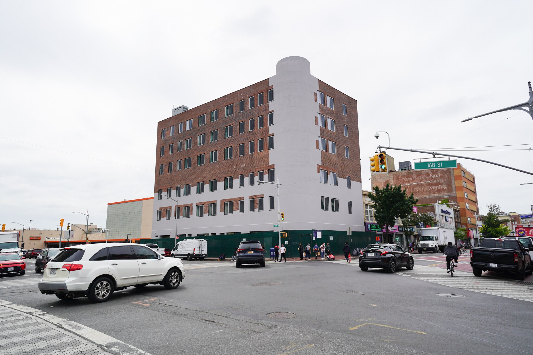 16636 Jamaica Ave, Jamaica, NY à louer Photo du bâtiment- Image 1 de 2