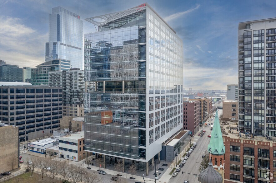 625 W Adams St, Chicago, IL à louer - Photo du bâtiment - Image 1 de 21