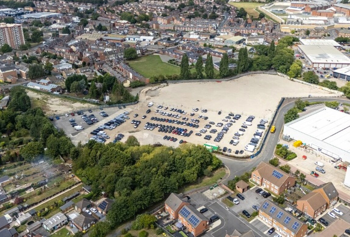 Colinsway, Wakefield à louer Photo du bâtiment- Image 1 de 2