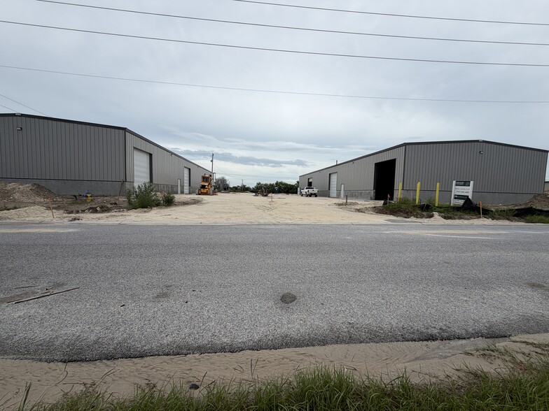 0 Roam Ave, New Port Richey, FL for lease - Building Photo - Image 1 of 4