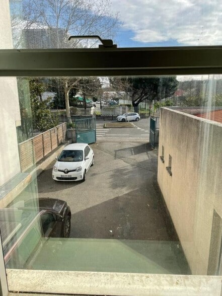 Industrial in Toulouse for lease - Building Photo - Image 2 of 3