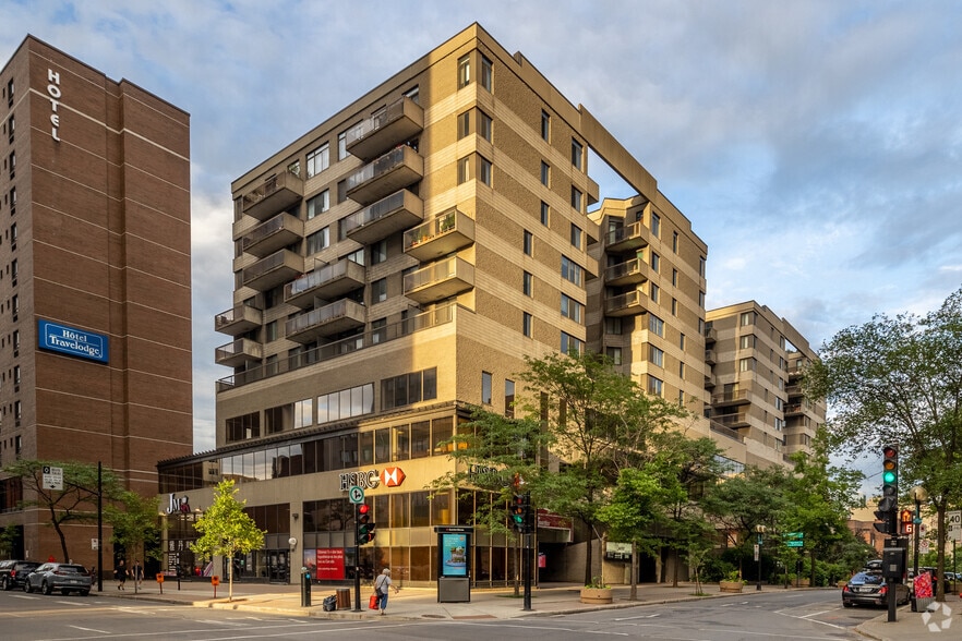1111 Rue Saint-Urbain, Montréal, QC for lease - Building Photo - Image 2 of 53