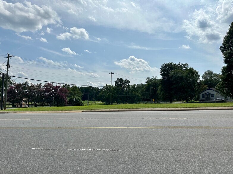 158 Lenoir-Rhyne Blvd, Hickory, NC à vendre - Autre - Image 1 de 3