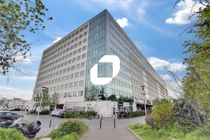 Office in Asnières-sur-Seine for lease Building Photo- Image 1 of 24