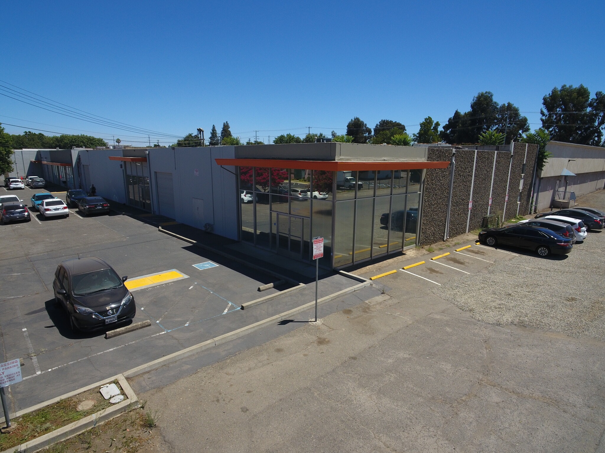 241 N 10th St, Sacramento, CA for lease Primary Photo- Image 1 of 16