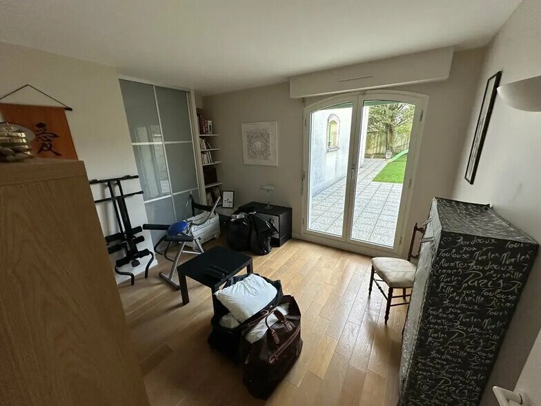 Bureau dans Saint-Maur-des-Fossés à vendre - Photo du bâtiment - Image 3 de 7