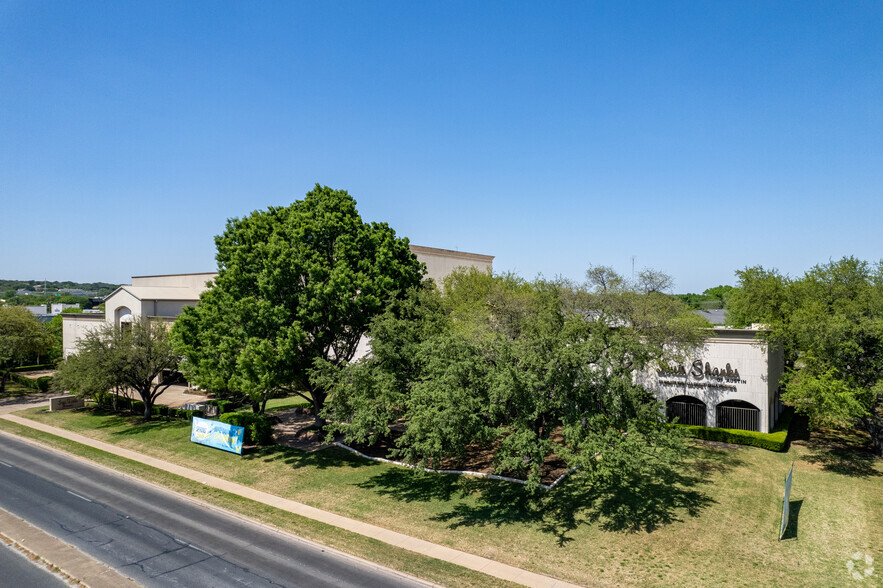 2930 W Anderson Ln, Austin, TX à vendre - Photo du bâtiment - Image 2 de 6