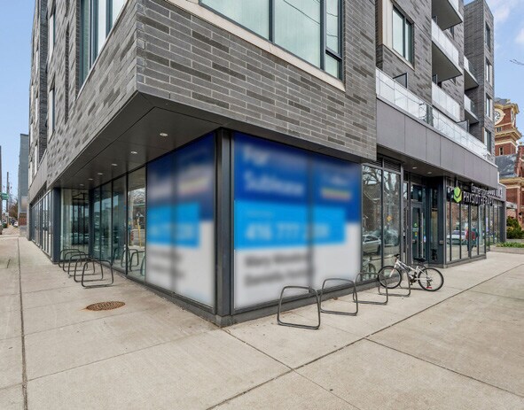 1884 Queen St E, Toronto, ON à louer - Photo du bâtiment - Image 2 de 2