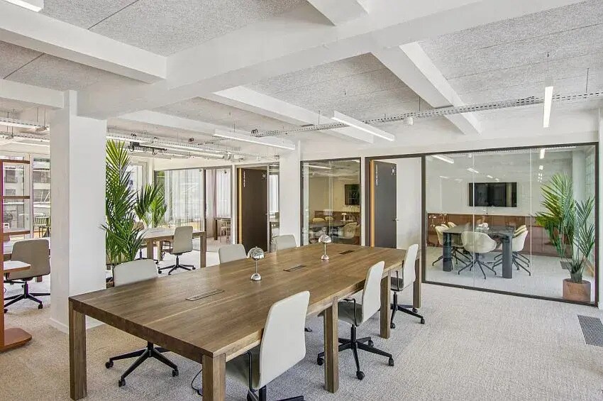 206 B Rue La Fayette, Paris à louer - Photo du bâtiment - Image 2 de 12