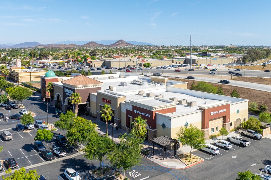 29787 Antelope Rd, Menifee, CA à louer - Photo du bâtiment - Image 2 de 4