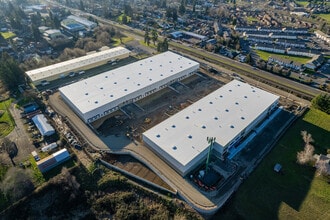 1414 Commerce Way, Woodburn, OR à louer Photo intérieure- Image 2 de 7