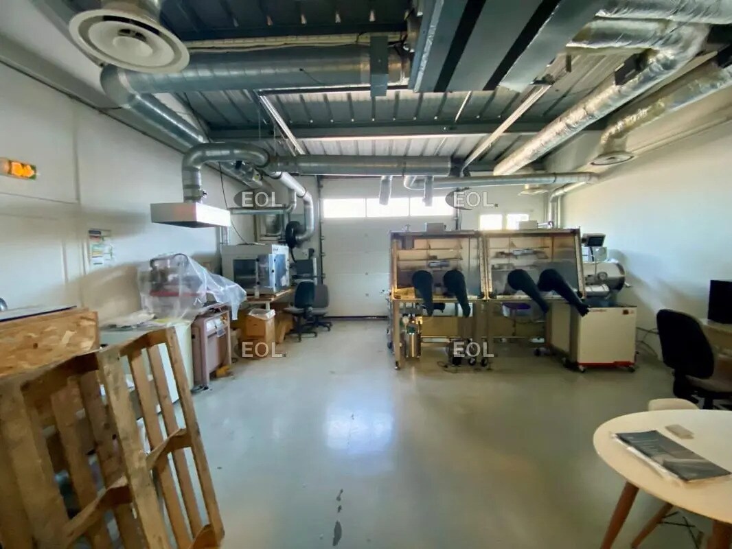 Flex dans Rousset à louer Photo du bâtiment- Image 1 de 8