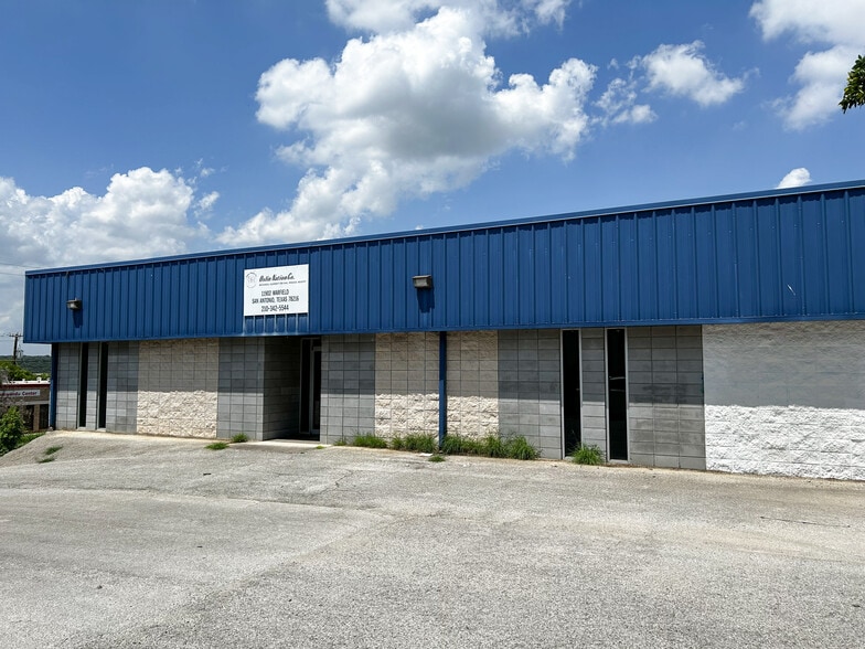 11902 Warfield St, San Antonio, TX for lease - Building Photo - Image 2 of 5