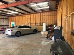 124 Industrial Dr, Boerne, TX for lease Building Photo- Image 2 of 6