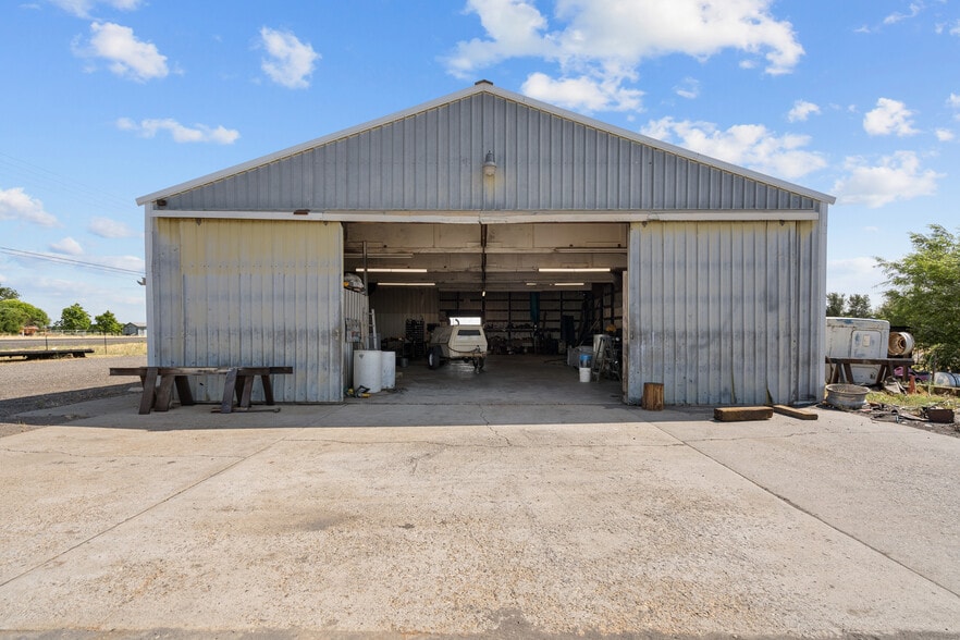 78745 Westland Rd, Hermiston, OR à vendre - Photo du bâtiment - Image 2 de 7