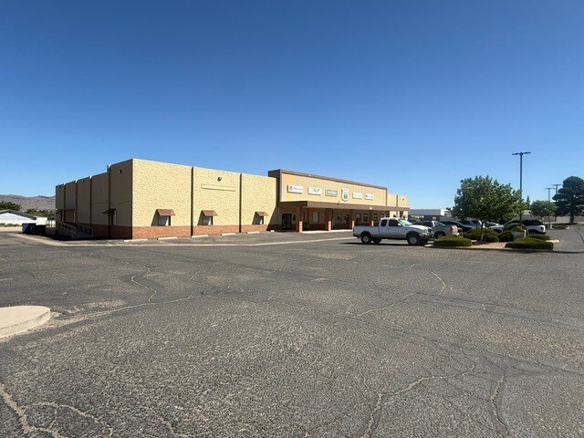 2701 E Andy Devine Ave, Kingman, AZ à vendre - Photo du bâtiment - Image 2 de 6