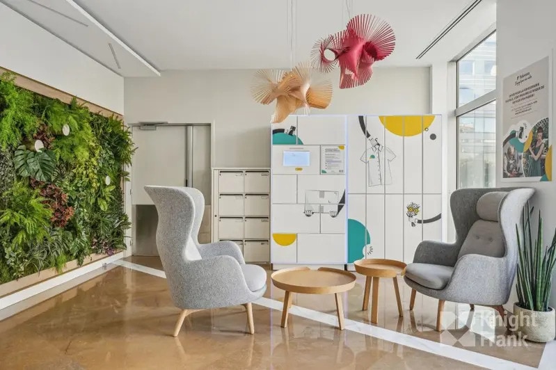 1 Place Victor Hugo, Courbevoie for lease - Interior Photo - Image 3 of 9