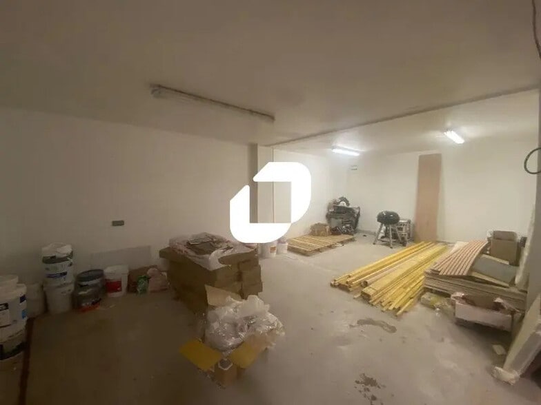 Flex in Marines for lease - Interior Photo - Image 3 of 6