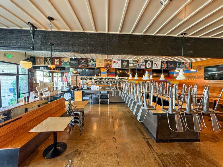 4328 6th Ave, Tacoma, WA à vendre - Photo intérieure - Image 2 de 11