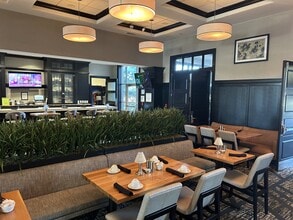 1110 Willow Rd, Northbrook, IL à louer Photo intérieure- Image 2 de 5