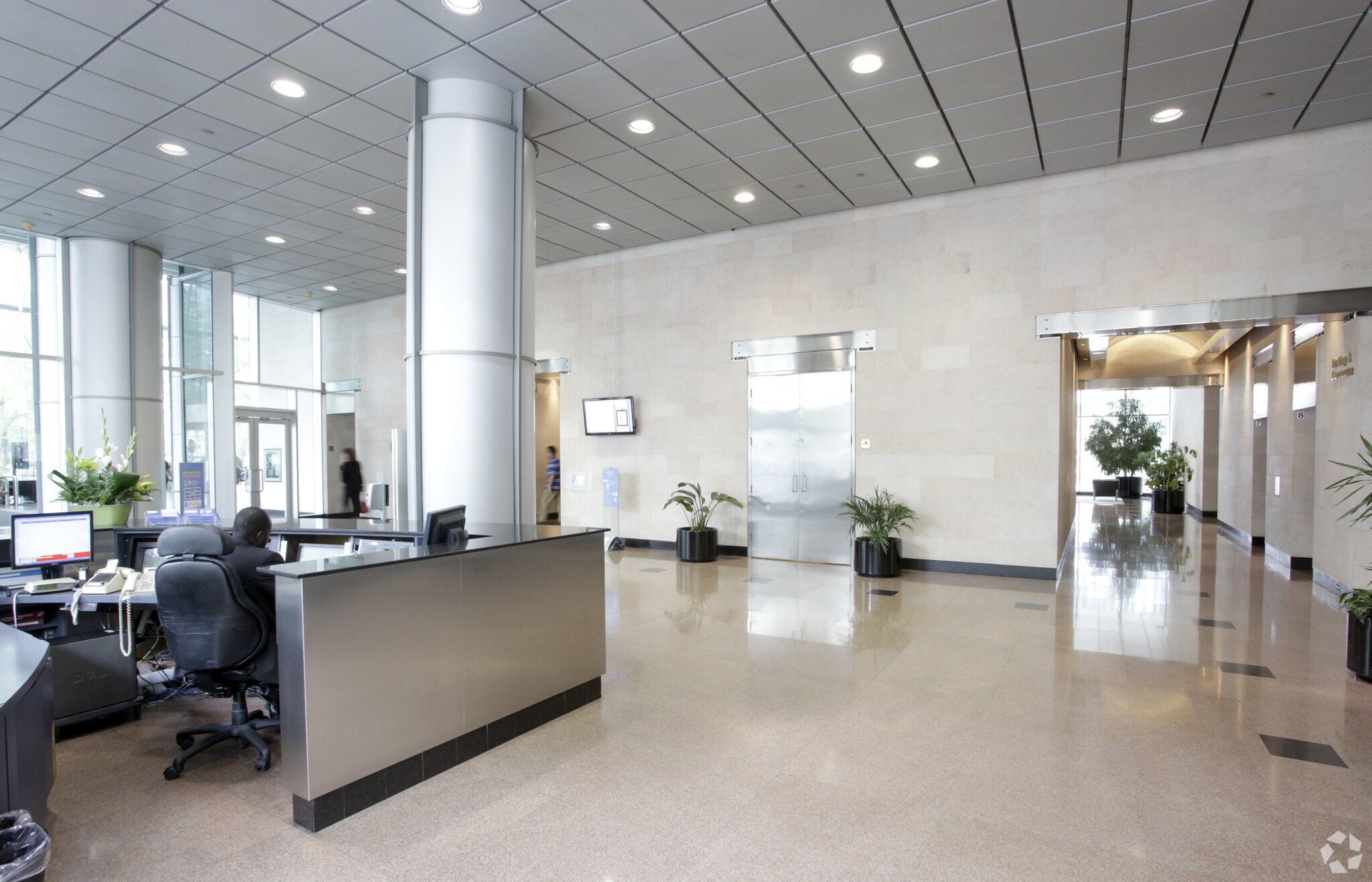 225 King St W, Toronto, ON à vendre Photo du bâtiment- Image 1 de 1