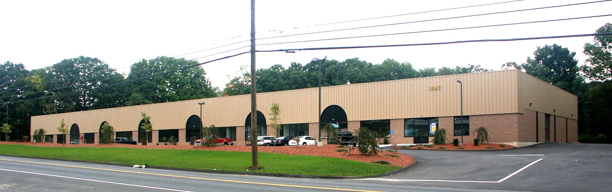 1087 Federal Rd, Brookfield, CT for lease Primary Photo- Image 1 of 3
