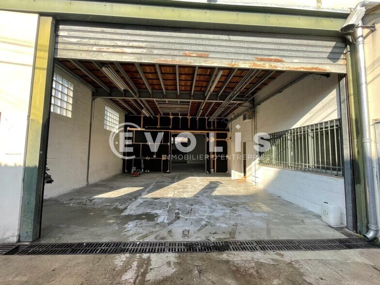 Local d'activités dans Maisons-Alfort à vendre - Photo du bâtiment - Image 2 de 19
