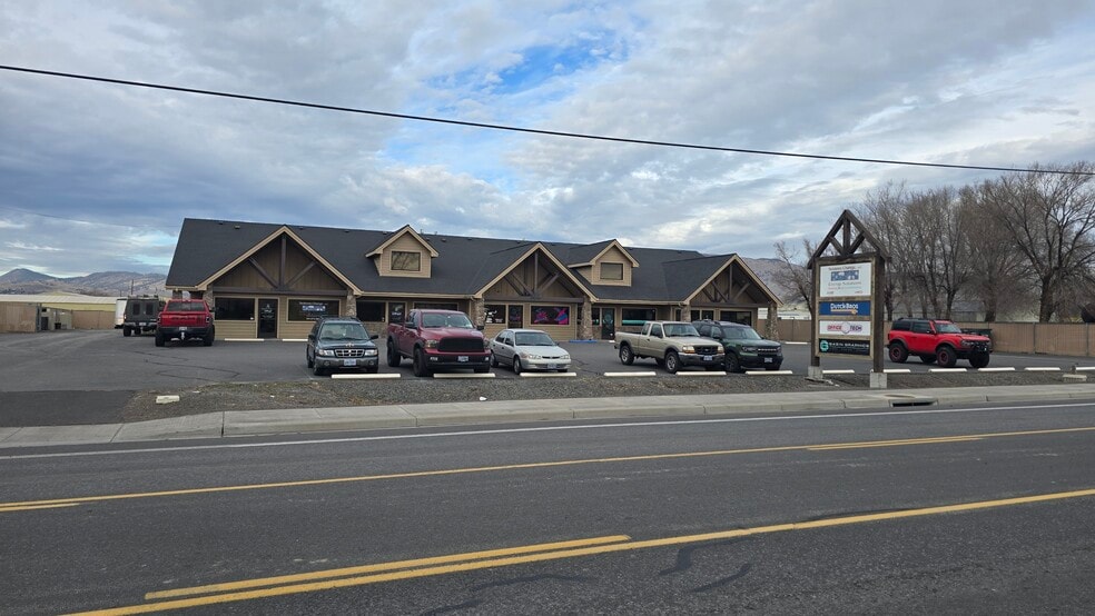 2815 Laverne Ave, Klamath Falls, OR à vendre - Photo du bâtiment - Image 3 de 22