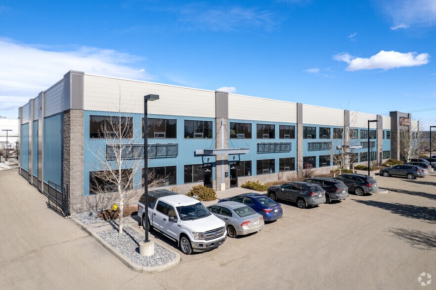 4600 104th Ave SE, Calgary, AB à louer - Photo du bâtiment - Image 3 de 4