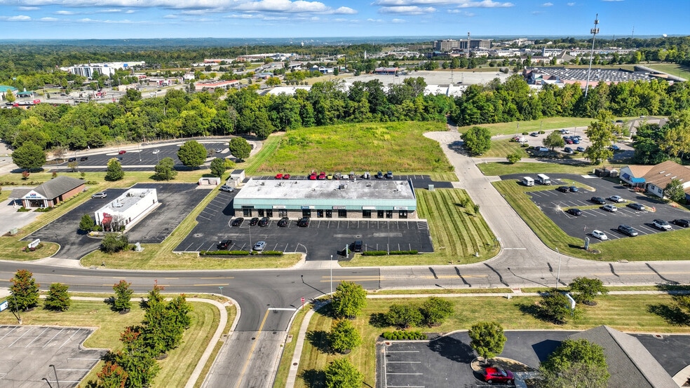 1104-1124 Kemper Meadow Dr, Forest Park, OH for lease - Aerial - Image 2 of 53