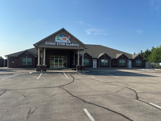 500 Macready Ave, Monroe, OH for lease - Building Photo - Image 1 of 13