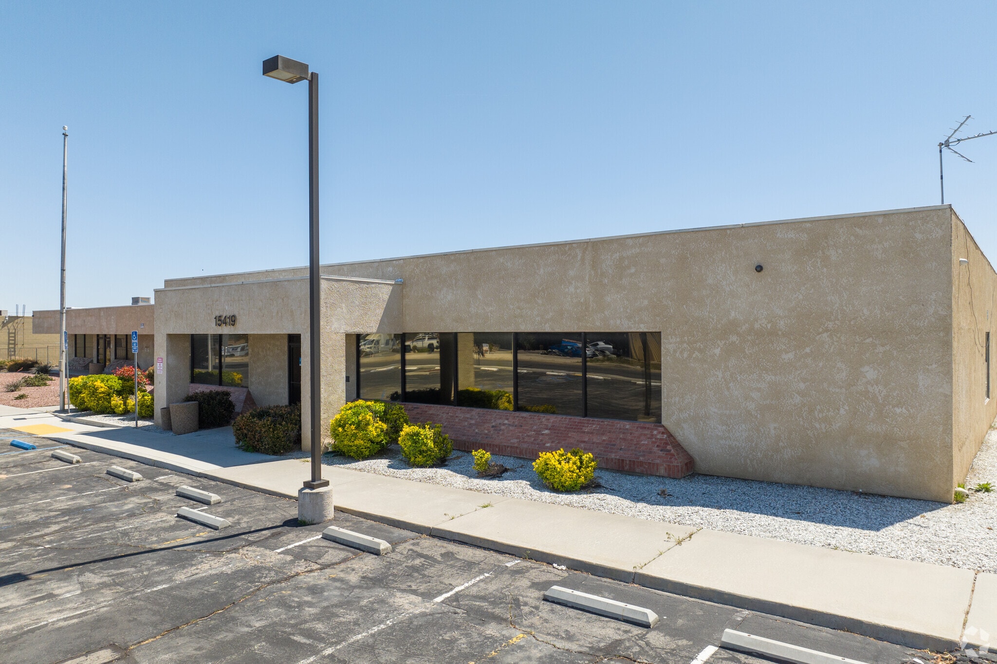 15419 Cholame Rd, Victorville, CA for sale Primary Photo- Image 1 of 7