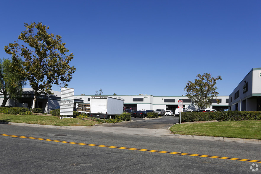 27620 Commerce Center Dr, Temecula, CA for lease - Primary Photo - Image 2 of 4