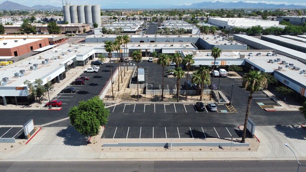 2450 W Broadway Rd, Mesa, AZ à louer - Photo du bâtiment - Image 2 de 2