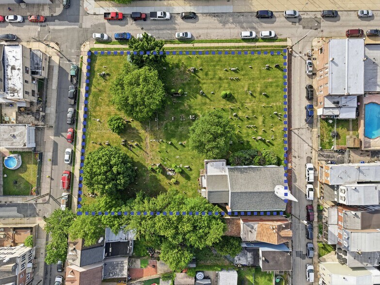 4601 Almond st, Philadelphia, PA à vendre - Photo du bâtiment - Image 3 de 18