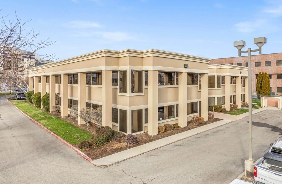 1070 N Curtis Rd, Boise, ID à louer - Photo du bâtiment - Image 3 de 7